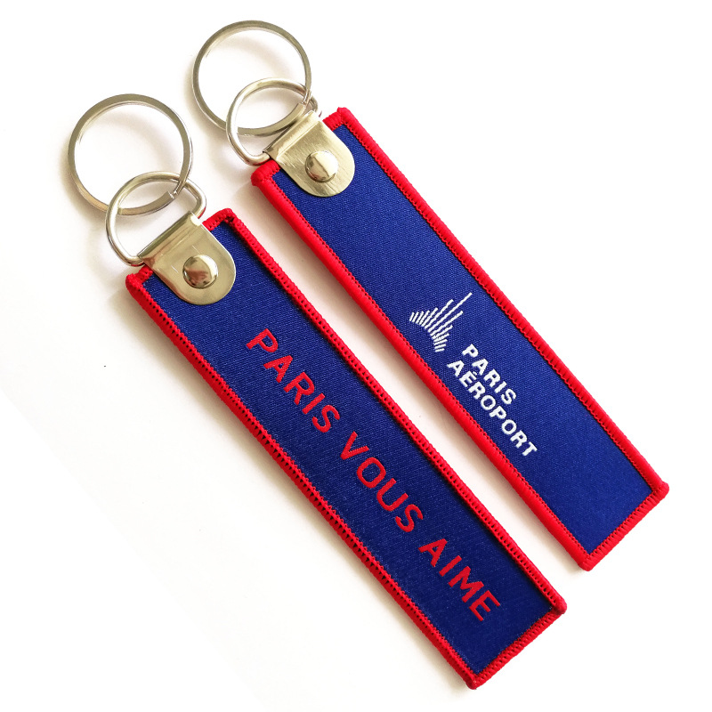 paris aeroport keychain 