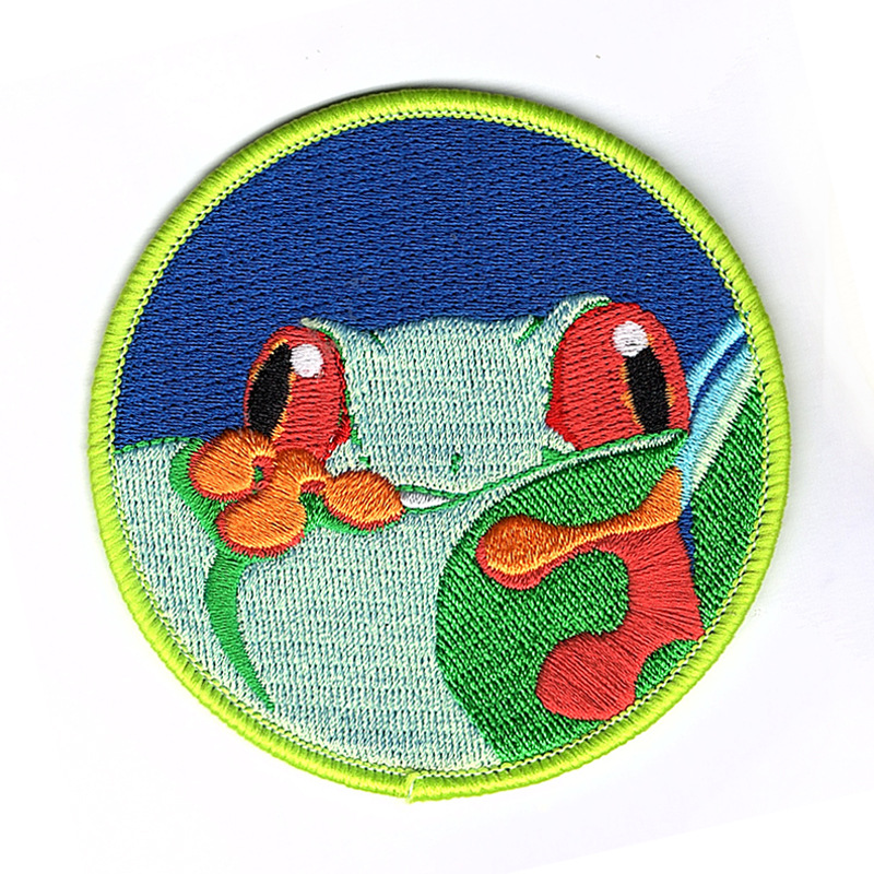Frog patch in 100% embroidery  